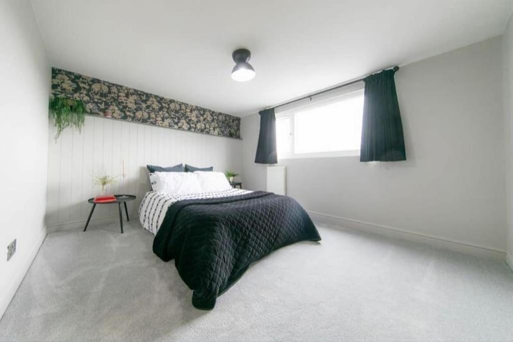 Recently Refurbished Home. Poulton-le-Fylde Eksteriør bilde