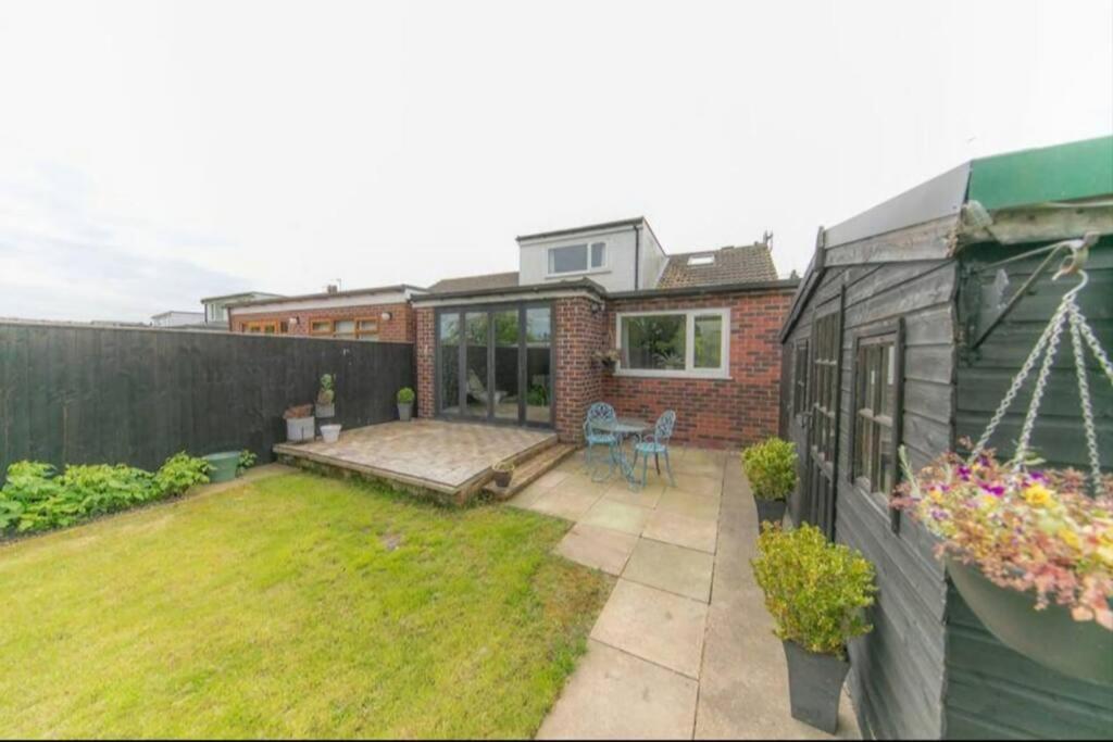 Recently Refurbished Home. Poulton-le-Fylde Eksteriør bilde